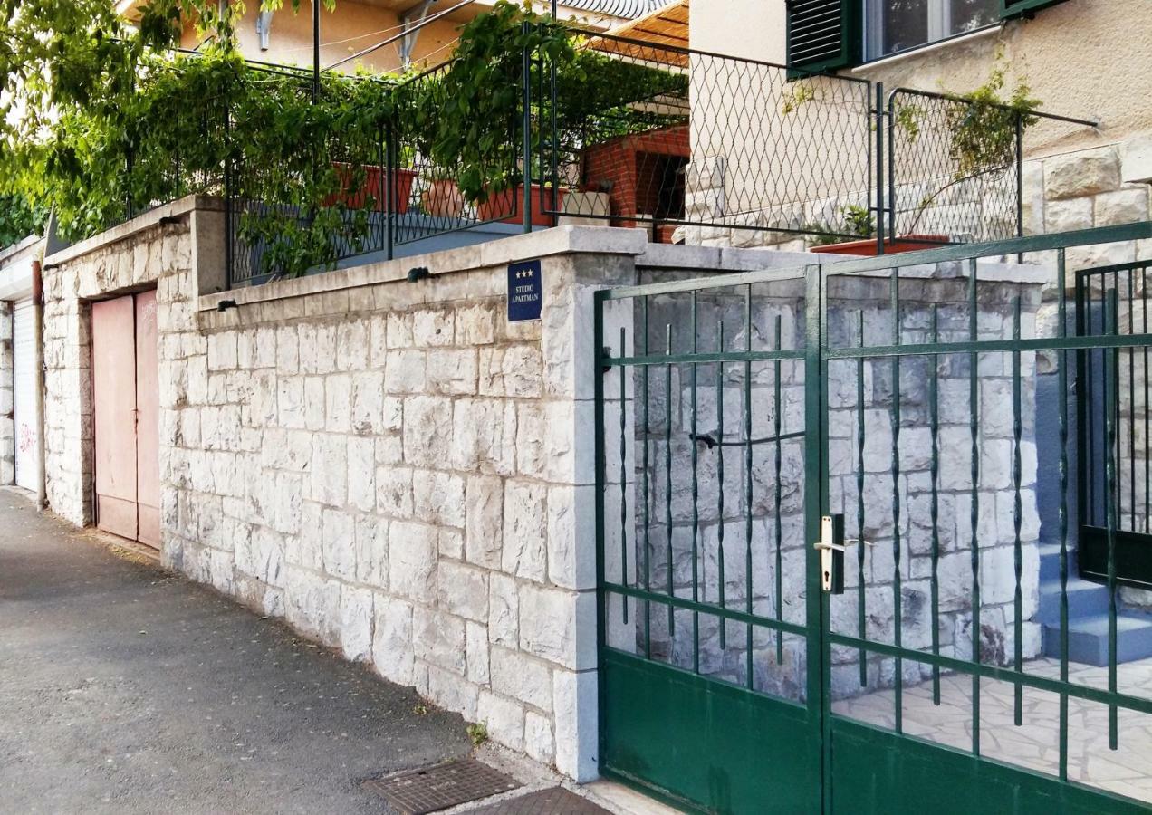 Studio Apartman Kacunic Split Buitenkant foto